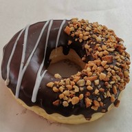 Peach Donut ตลาดวังน้อยเมืองใหม่