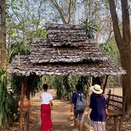 เรือนแพ ริเวอร์แคว จังเกิลราฟท์