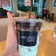 BEYOND CAFE (บียอนด์ คาเฟ่ กาแฟ เค้ก) สาขาสนามกีฬาเวสสุวรรณ