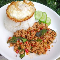กะเพราครัวปอเช่แซ่บซี๊ด🌶️