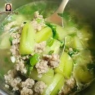 เมนูของร้าน ครัวบ้านๆ รสชาดเข้มข้น ท่าข้าม
