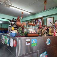 บรรยากาศ ข้าวหน้าไก่ห้าแยก พูนเลิศ 83 เฮียห่ง ลาดพร้าว วังหิน