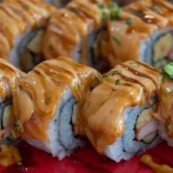 ซูชิหน้าแน่นเบริ์นไฟ & อาหารญี่ปุ่น