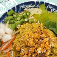 ขนมจีน เส้นสด น้ำยาปู บ้าบิ่นมะพร้าวอ่อน - บ้านอบเทียน