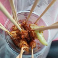 เมนูของร้าน พิซซ่าทอด หม่าล่าป๊ะล่ะ เผ็ดชาซ่าลิ้น กะเพราขุนหลวง ข้าวหมูทอด กินแล้วหยุดไม่ได้ พระราม 2 วัดกก พระราม 2 ซอย 44 เเยก 3 หน้าโรงเรียนวัดกก
