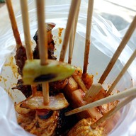 เมนูของร้าน พิซซ่าทอด หม่าล่าป๊ะล่ะ เผ็ดชาซ่าลิ้น กะเพราขุนหลวง ข้าวหมูทอด กินแล้วหยุดไม่ได้ พระราม 2 วัดกก พระราม 2 ซอย 44 เเยก 3 หน้าโรงเรียนวัดกก