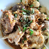 ก๋วยเตี๋ยว  อาหารตามสั่ง นางยักษ์
