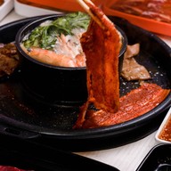 กองจู ปิ้งย่าง & ชาบู กองจู โลตัส บางกะปิ