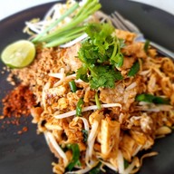 เมนูของร้าน 🌟 ผัดไทย บ้านกู๋โบ้ท👍 ผัดไทยเส้นจันท์