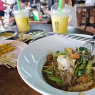 หมี่ต้นโพธิ์ เมืองภูเก็ต (วงเวียนหอนาฬิกา) สาขา 1 หอนาฬิกา