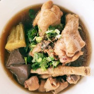 ก๋วยเตี๋ยว  อาหารตามสั่ง นางยักษ์