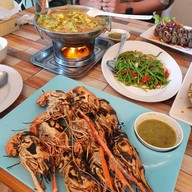 เมนูของร้าน ครัวกำนันสมบัติกุ้งเผาจานเด็ด นครปฐม