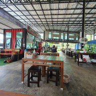 ก๋วยเตี๋ยวเรือแฝด เพ