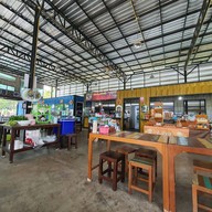 ก๋วยเตี๋ยวเรือแฝด เพ