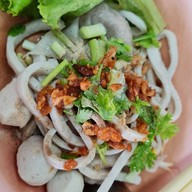 เมนูของร้าน รสหนึ่ง ก๋วยเตี๋ยวเสวยลูกชิ้นปลาเชียงใหม่ เชียงใหม่
