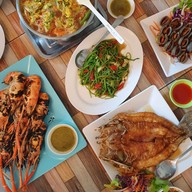 เมนูของร้าน ครัวกำนันสมบัติกุ้งเผาจานเด็ด นครปฐม