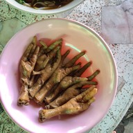 กัปตัน ก๋วยเตี๋ยวไก่ตุ๋นน้ำข้น บ้านอ้อย อ.เมืองสระบุรี