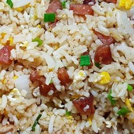 เมนูของร้าน ร้านอิ่มอุ่น กะเพราพริกแห้ง อาหารตามสั่ง สาขาอุดมสุข