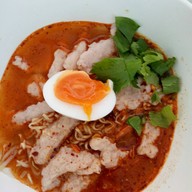 เตี๋ยวต้มยำ มะนาวสด ไข่ยางมะตูม