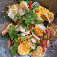 ป้าต้อม&เรสเตอรองท์ ป้าต้อม อาหารตามสั่ง