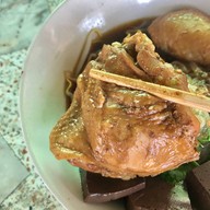 กัปตัน ก๋วยเตี๋ยวไก่ตุ๋นน้ำข้น บ้านอ้อย อ.เมืองสระบุรี