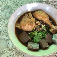 กัปตัน ก๋วยเตี๋ยวไก่ตุ๋นน้ำข้น บ้านอ้อย อ.เมืองสระบุรี