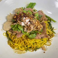 มาลัยก๋วยเตี๋ยวเนื้อตุ๋น เตาถ่าน