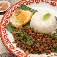 กะเพราโบราณไงไร้น้ำมันbyน้องเนเน่