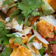 ป้าต้อม&เรสเตอรองท์ ป้าต้อม อาหารตามสั่ง