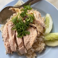 แสนโอชา ข้าวมันไก่