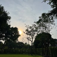 ร้านปลีกวิเวก คาเฟ่ (หัวหิน) -