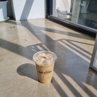 One Two Two Coffee Bar Srinakarin.