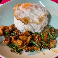 ครัวกระเพรา เวียงป่าเป้า