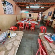 บรรยากาศ โจ๊กหมู-ต้มเลือดหมู เจ้าเก่าดวงกมล