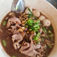 โก๋ เตี๋ยวเรือ หม้อไฟ