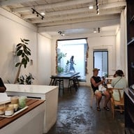 บรรยากาศ ROÔF Cafe -