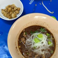 ช.ช้าง ก๋วยเตี๋ยวเรืออยุธยา สาขา วัดโบสถ์ดอนพรหม