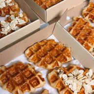 ปลาดุกย่าง ซาบะย่าง เมีี่ยงหมูกุ้ง ผัดหมี่ซั่ว  by มี๊ปอ (ตลาดไร่รั้ง)