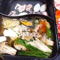 เมนูของร้าน ขุนช้าง ก๋วยเตี๋ยวเรือ มนนเรศวร