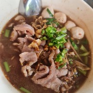 โก๋ เตี๋ยวเรือ หม้อไฟ