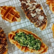 ปลาดุกย่าง ซาบะย่าง เมีี่ยงหมูกุ้ง ผัดหมี่ซั่ว  by มี๊ปอ (ตลาดไร่รั้ง)