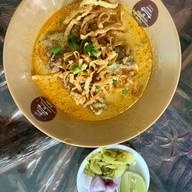 ข้าวซอยลำดวนฟ้าฮ่าม วิภาวดีรังสิต