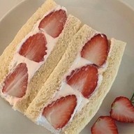 Yellow mood เลม่อนน้ำผึ้งโซดา