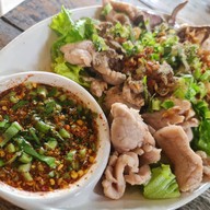 โก๋ เตี๋ยวเรือ หม้อไฟ