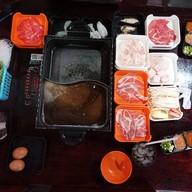 เมนูของร้าน ขุนช้าง ก๋วยเตี๋ยวเรือ มนนเรศวร