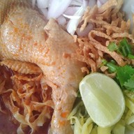 น้ำเงี้ยว-ข้าวซอยเก๋ไก๋สไลเดอร์ ไม่มีสาขา