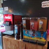 บรรยากาศ ขุนช้าง ก๋วยเตี๋ยวเรือ มนนเรศวร