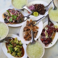 ข้าวต้ม นาย วสันต์ บ้านเพ