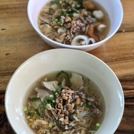 ก๋วยเตี๋ยว อ.บ้านบึงพัทยา พัทยา 41/1