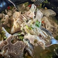 ตามใจปาก ชวนชิม เล้งแซ่บ บาร์บีคิว BarBQ หมูสามชั้นคั่วพริกเกลือ สุขุมวิท81